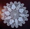 Vintage CROCHET LACE 28 inch DIAMETER ROUND DOILY MAT - GRAPES & GRAPE LEAVES A1871