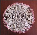 Vintage HAND-CROCHET FILET LACE ROUND TABLE DOILY WHITE / PINK TRIM 15" Diameter