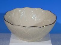 Classic Ivory LENOX Sylvan Embossed Leaf Scallop Bowl